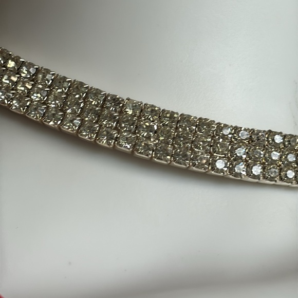 Vintage So Cute Elegant Silver Rhinestone Choker Necklace. - Picture 4 of 11